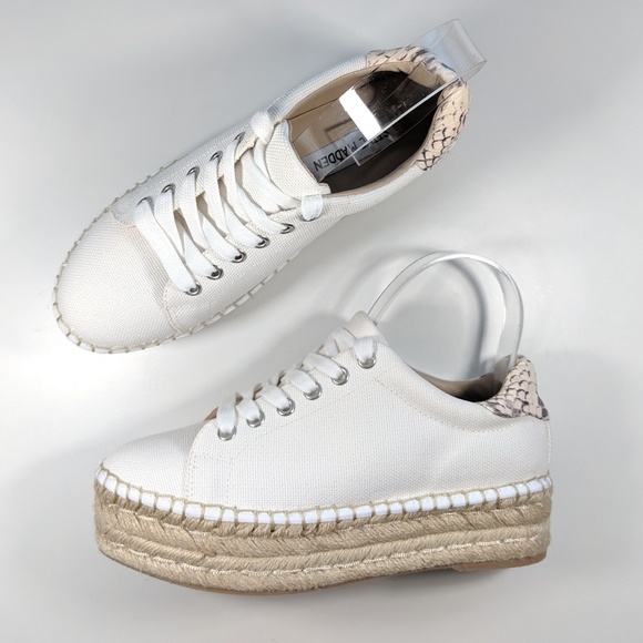 Steve Madden Shoes - NEW Steve Madden Attitude